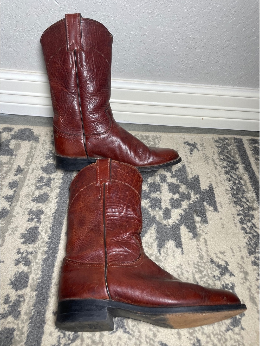 Women’s Justin solid brown redwood leather vintage round toe boot size 6 B - Picture 8 of 12